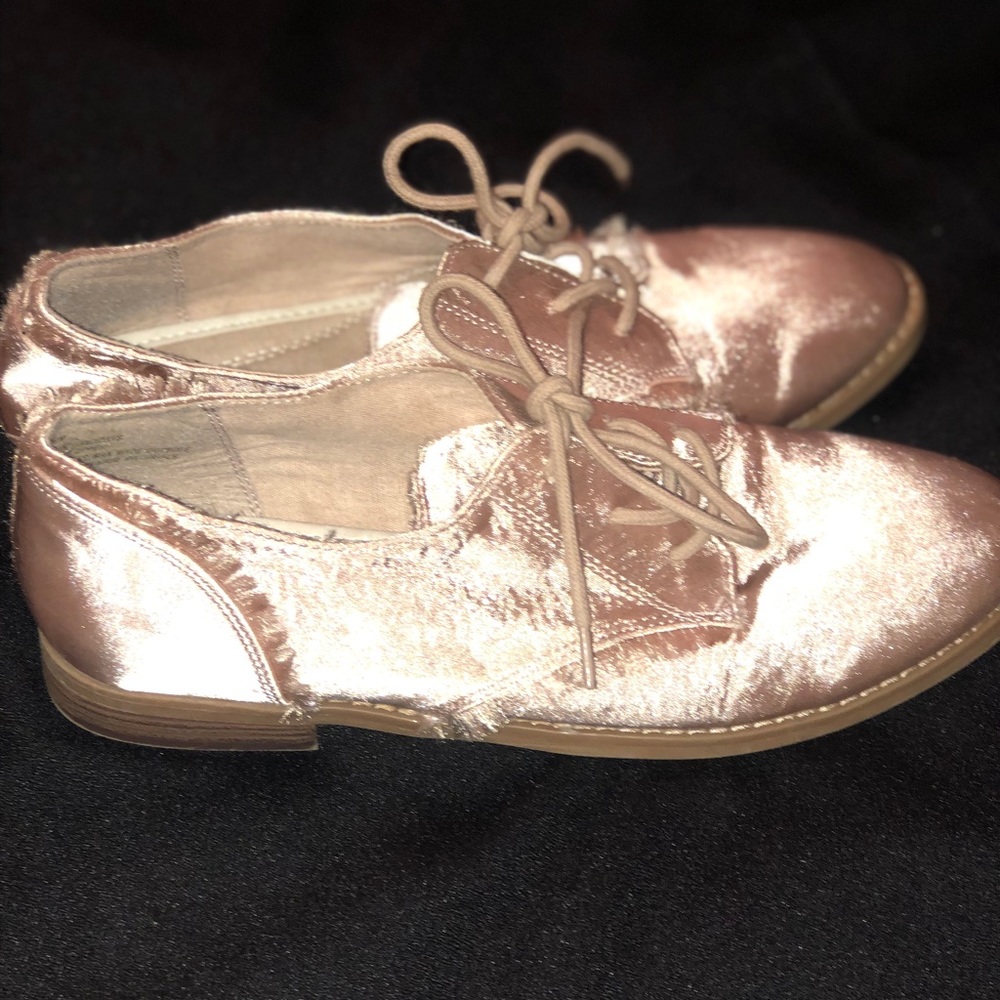 SUGAR DISTRESSED SATIN SHOE👞